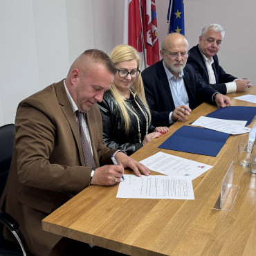 Współpraca z powiatem Szczecinieckim